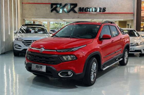 FIAT TORO 1.8 16V EVO FLEX FREEDOM AT6 FIAT TORO 1.8 16V EVO FLEX FREEDOM AT6